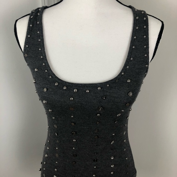 Beautiful LoLa Sleeveless Top - Picture 11 of 16